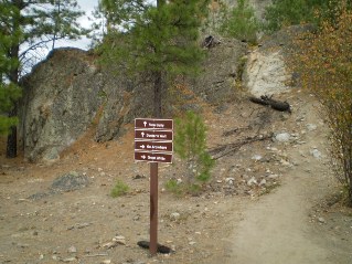 Trail is well marked with signage for the various climbing area, took the path heading towards Doctor's Wall, Skaha Bluffs Shady Valley Trail 2014-10.